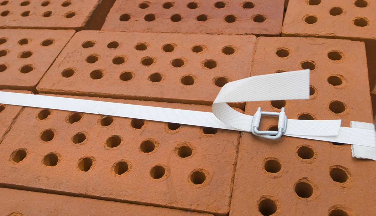 Przewaga taśm poliestrowych i polipropylenowych nad przestarzałymi stalowymi